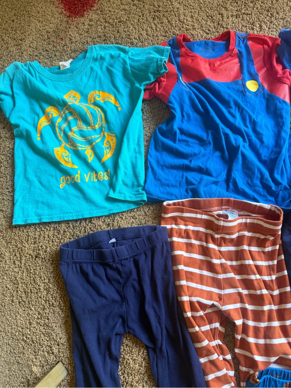 Kids Mixed pajama and t shirt bundle varying sizes between S and size 8 - Picture 2 of 6